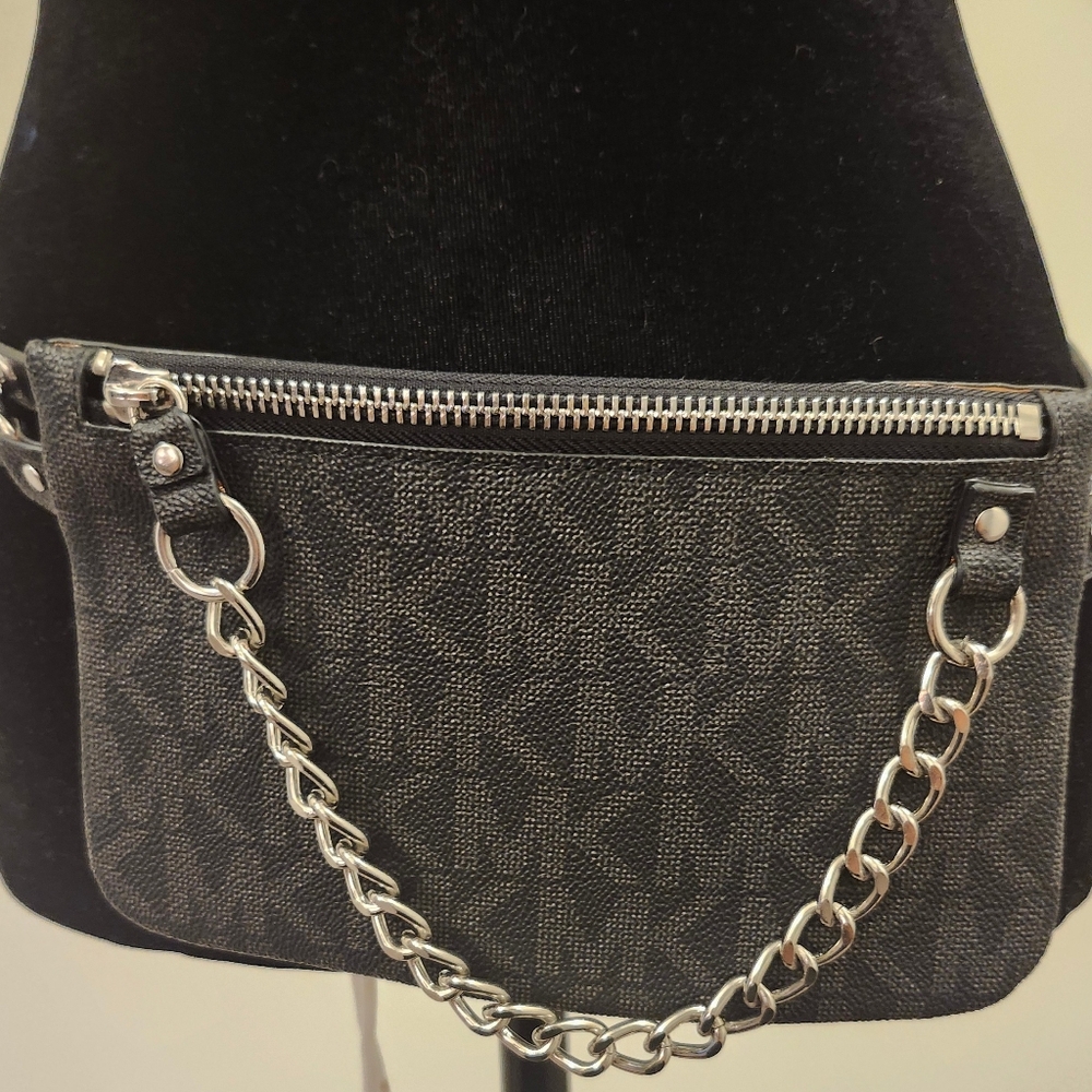 LOW START Michael Kors Signature Chain Crossbody (Fannypack) Bag - Picture 7 of 8